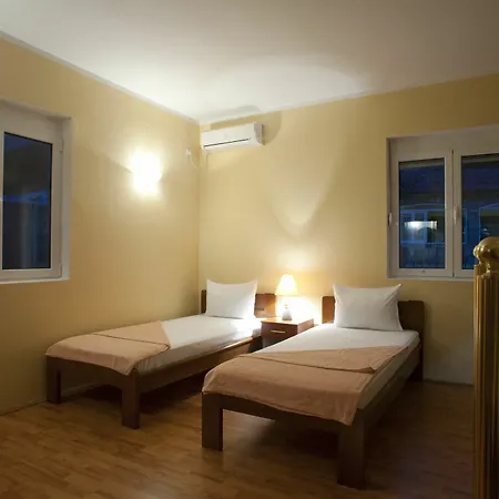 Castellamare Residence Петровац Экстерьер фото