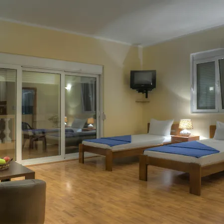 Castellamare Residence Петровац Экстерьер фото