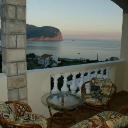 Castellamare Residence Петровац Экстерьер фото