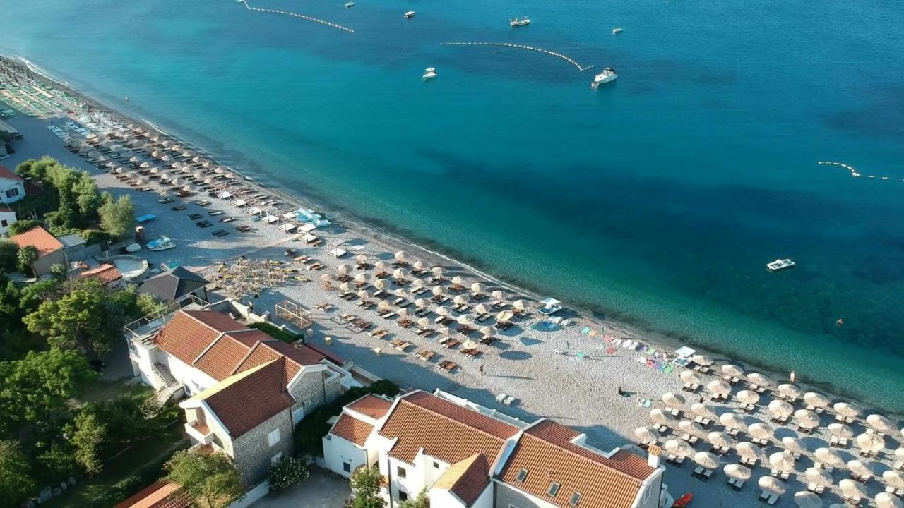 Castellamare * Petrovac